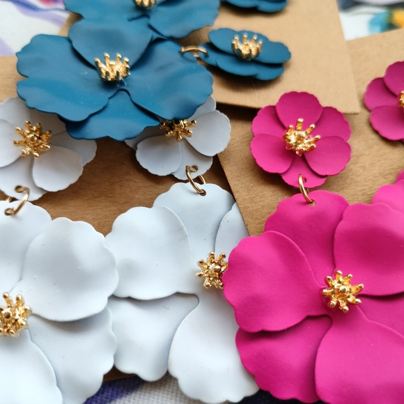 Hot Fuchsia Pink Floral Earrings - Picture 4 of 17